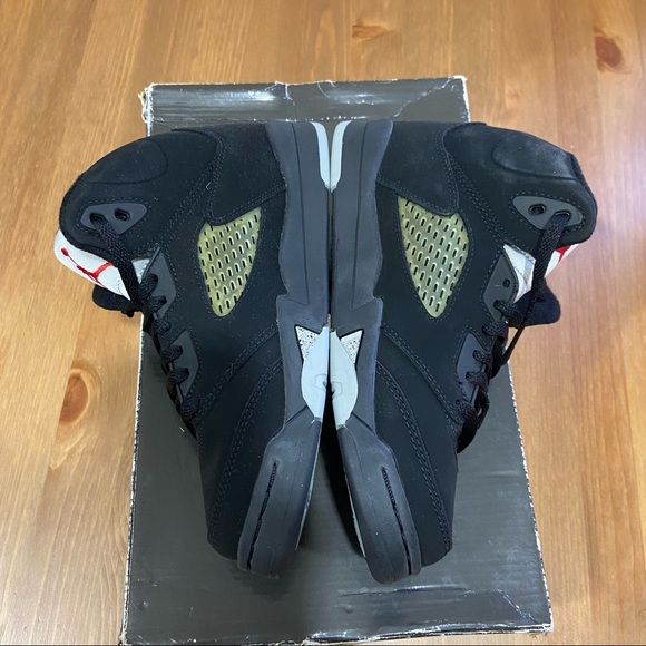 NWT Jordan 5 Retro (PS) Black/Metallic Silver Kids 3Y - Picture 4 of 6